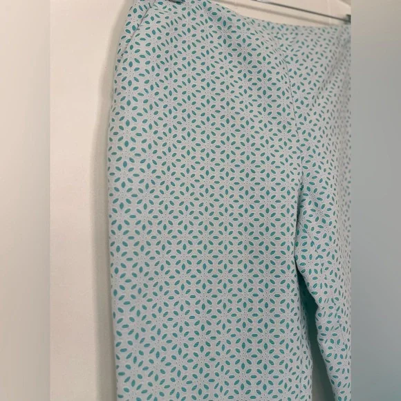 EP Pro Teal and White Floral Eyelet Marseille Pants Size 10 - Picture 8 of 13